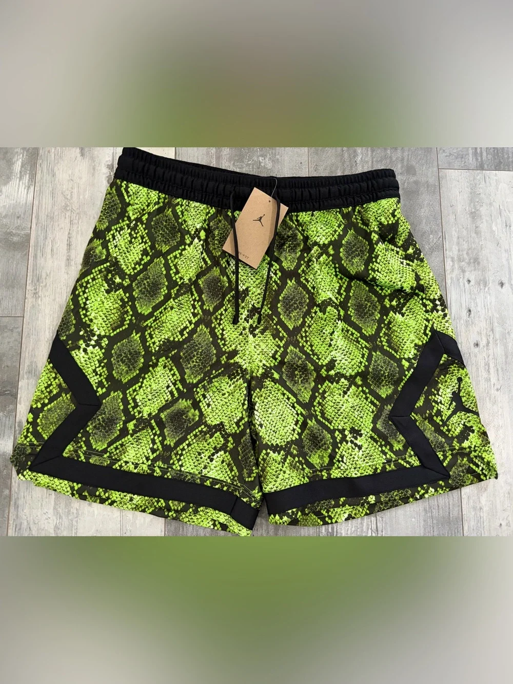 Jordan Sport Men's Dri-FIT Mesh Diamond Shorts Electric Green HF9907-358, Size M